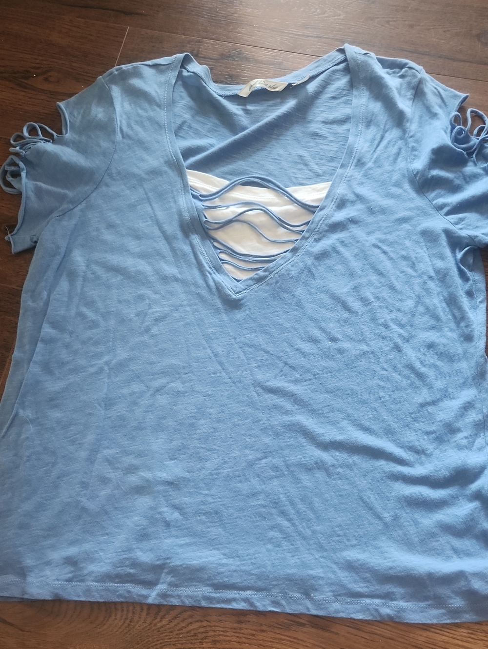 Derek Heart Plus Women’s Light Blue V-Neck Top with String Detail